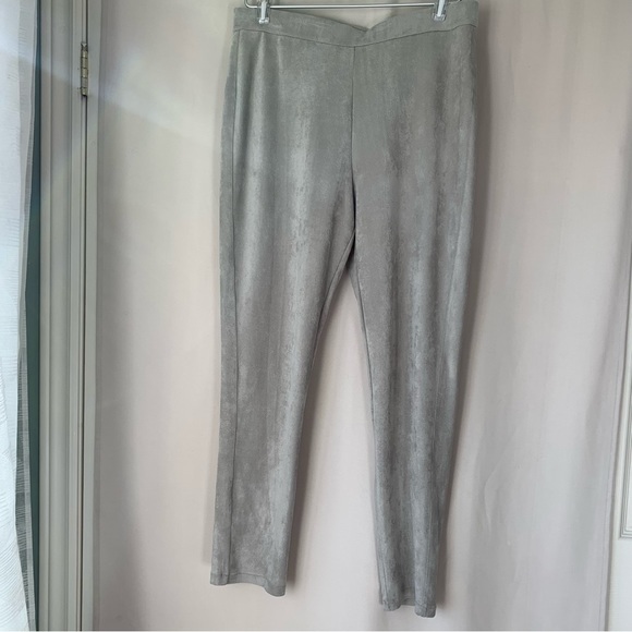 Halston 2pc Legging Set - Picture 6 of 13